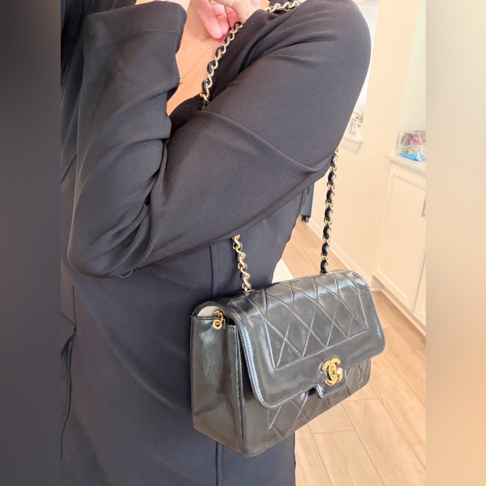 ❤️SOLD❤️ Auth CHANEL Vintage 24K Diana Classic Black Medium Single Flap Bag - Picture 17 of 17